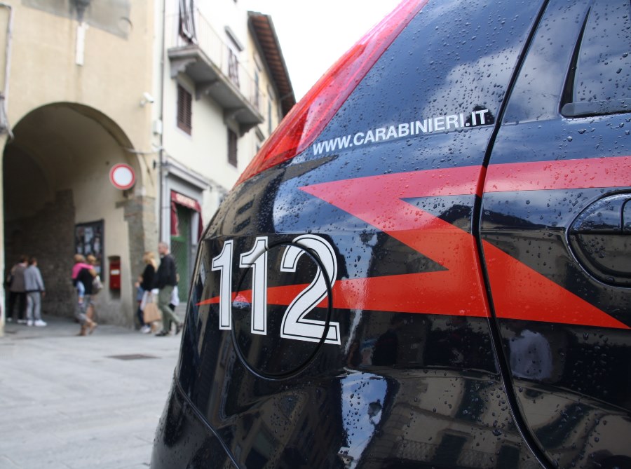 CarabinieriPiazzaPierozzi-20150905-153116