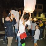 Volano le lanterne nel cielo grassinese
