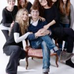 Foto di gruppo per i negozianti che hanno organizzato l’iniziativa