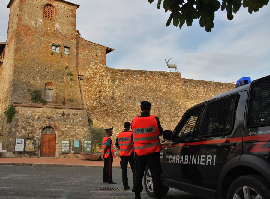 carabinieripiazzadellarepubblicasancascianoagosto2014_1-20150928-160129