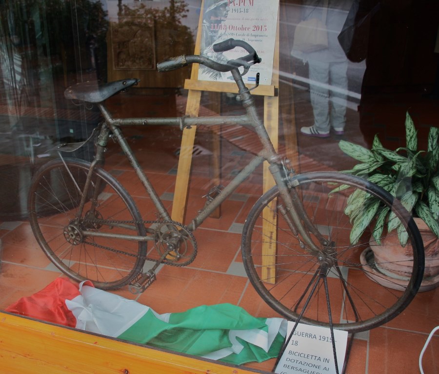 Bicicletta per Bersaglieri in mostra nella sede della Bcc