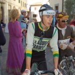 UngiovaneciclistaconlamagliadellAquilaSardellichefudiGinoBartali-20141007-183244