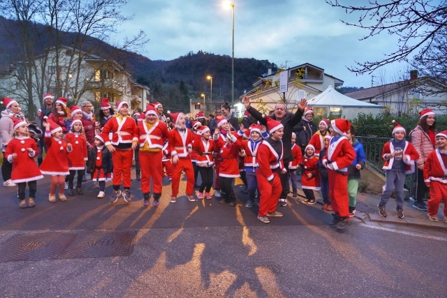 Invasione Babbi Natale San Polo