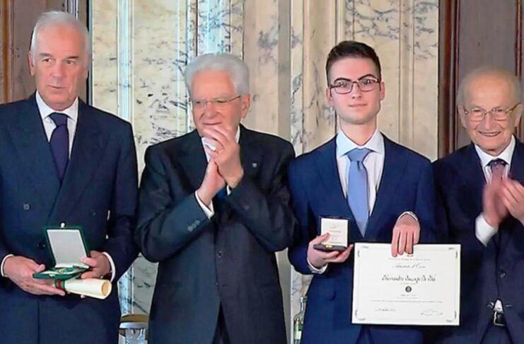 Alessandro Vincenzo De Vita con il presidente Mattarella
